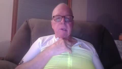 Snapshot of tacrunner66_ chatting on 10-01-25, 05:02 tacrunner66_ online show from 10-01-25, 05:02