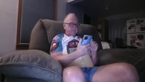 Snapshot of tacrunner66_ chatting on 02-15-26, 02:36 tacrunner66_ online show from 02-15-26, 02:36