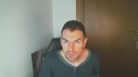 Snapshot of taf1989 chatting on 12-19-24, 05:29 taf1989 online show from 12-19-24, 05:29