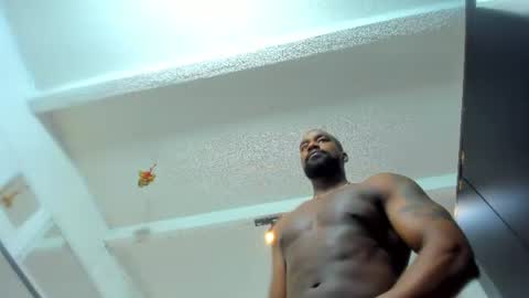 Snapshot of tafari_1 chatting on 07-25-26, 01:15 Tafari Zulu online show from 07-25-26, 01:15