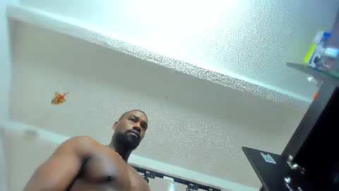 Snapshot of tafari_1 chatting on 07-26-26, 10:05 Tafari Zulu online show from 07-26-26, 10:05