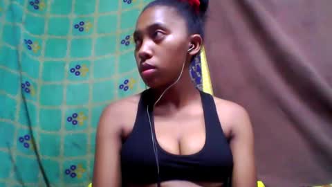 Snapshot of tahiriniah chatting on 03-09-25, 01:26 tahiriniah online show from 03-09-25, 01:26