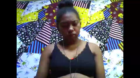 Snapshot of tahiriniah chatting on 10-12-25, 02:54 tahiriniah online show from 10-12-25, 02:54