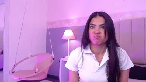 Snapshot of taira_rouse chatting on 09-29-25, 12:21 Taira online show from 09-29-25, 12:21