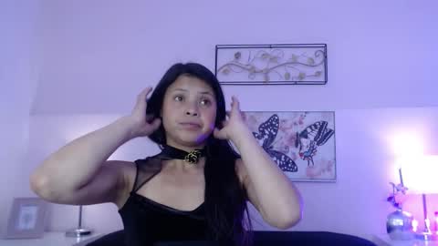 Snapshot of taira_rouse chatting on 10-14-25, 11:44 Taira online show from 10-14-25, 11:44