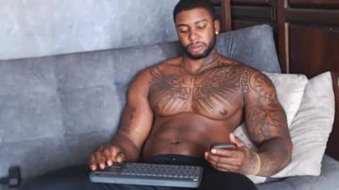 Snapshot of tairontucke chatting on 01-21-25, 05:41 Tairon Tucke online show from 01-21-25, 05:41