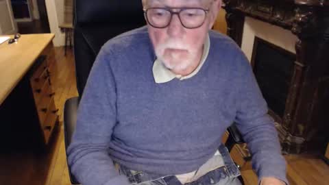 Snapshot of taisabaki54 chatting on 10-27-25, 08:46 taisabaki54 online show from 10-27-25, 08:46