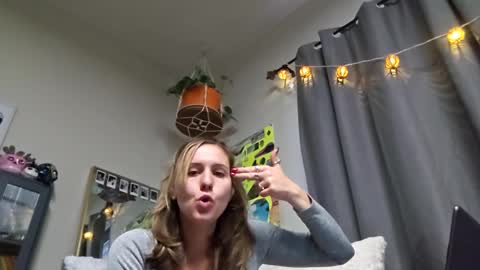 Taishabubblebutt online show from 12-12-24, 06:10