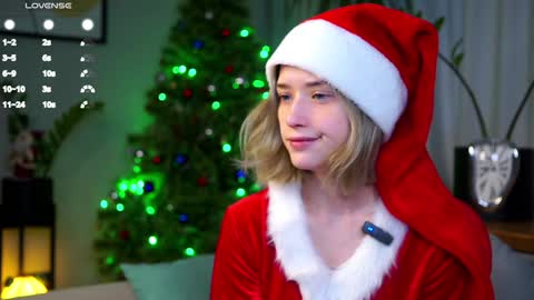 Snapshot of taitehambelton chatting on 12-20-24, 06:08 Mia online show from 12-20-24, 06:08