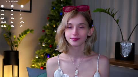 Snapshot of taitehambelton chatting on 01-18-25, 12:24 Mia online show from 01-18-25, 12:24