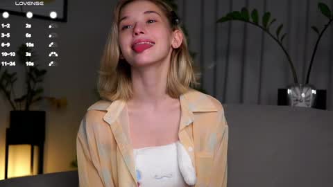 Snapshot of taitehambelton chatting on 01-28-25, 01:29 Mia online show from 01-28-25, 01:29