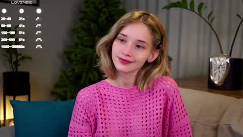 Snapshot of taitehambelton chatting on 02-01-25, 12:07 Mia online show from 02-01-25, 12:07