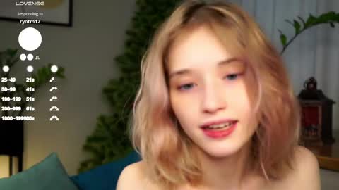 Snapshot of taitehambelton chatting on 02-17-25, 09:24 Mia online show from 02-17-25, 09:24