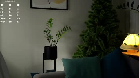 Snapshot of taitehambelton chatting on 02-20-25, 01:46 Mia online show from 02-20-25, 01:46