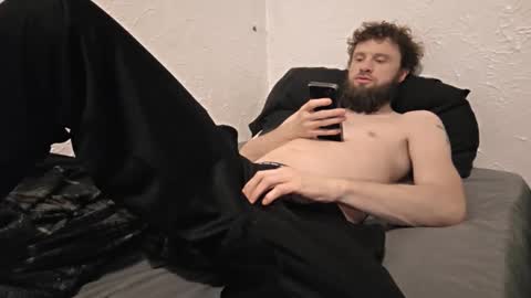 Snapshot of talenjames chatting on 03-05-26, 10:33 Talen James online show from 03-05-26, 10:33