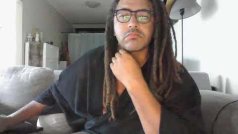 Snapshot of talent_scout_1 chatting on 02-14-25, 08:59 Edge Master Flash online show from 02-14-25, 08:59