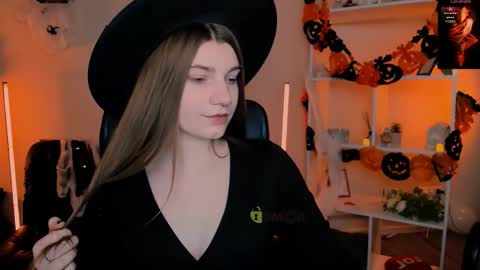 Snapshot of talia_seduce chatting on 10-25-25, 08:55 talia_seduce online show from 10-25-25, 08:55