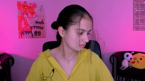 Snapshot of talia_seduce chatting on 11-21-25, 01:43 talia_seduce online show from 11-21-25, 01:43