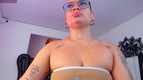 taliana36 online show from 10-18-25, 12:06