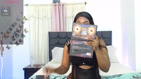 taliana  modelo independiente online show from 11-18-25, 01:00