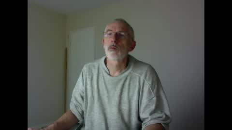 Jack Pierrot online show from 10-15-25, 06:52