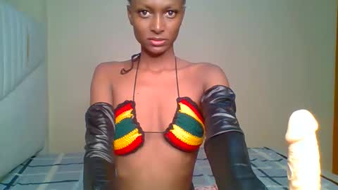 Snapshot of talisha_smiley chatting on 02-12-26, 01:44 talisha smiles online show from 02-12-26, 01:44