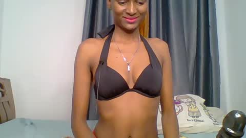 Snapshot of talisha_smiley chatting on 06-26-26, 06:51 talisha smiles online show from 06-26-26, 06:51