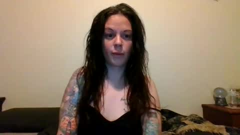 Lily Rhoades online show from 05-02-26, 06:51