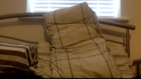 Snapshot of tallandbigboi chatting on 10-28-25, 12:30 tallandlbigboi online show from 10-28-25, 12:30