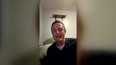 Snapshot of tallglassowater9cut459014 chatting on 04-09-26, 05:07 first stream was very fun grateful for every follow and super active chat online show from 04-09-26, 05:07