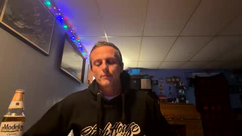 Snapshot of tallglassowater9cut459014 chatting on 04-11-26, 09:57 first stream was very fun grateful for every follow and super active chat online show from 04-11-26, 09:57