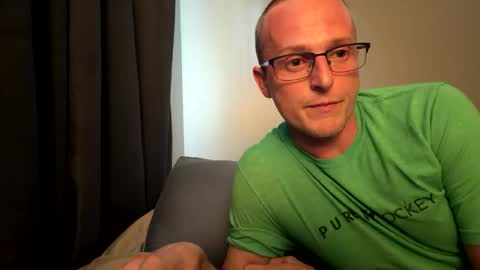 Snapshot of tallglassowater9cut459014 chatting on 05-21-26, 04:14 first stream was very fun grateful for every follow and super active chat online show from 05-21-26, 04:14