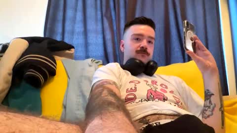 Snapshot of talltop14 chatting on 04-08-26, 10:21 talltop14 online show from 04-08-26, 10:21