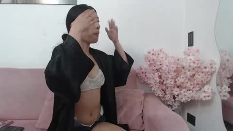 Hi im sara online show from 04-28-26, 12:54