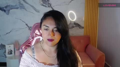 Snapshot of tamara_ch1 chatting on 09-28-25, 12:10 tamara_ch1 online show from 09-28-25, 12:10