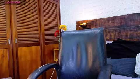    online show from 11-26-25, 10:27