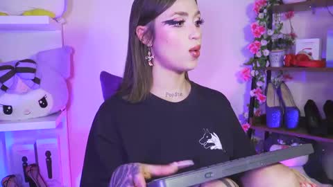 Cami 3 online show from 01-24-25, 12:52