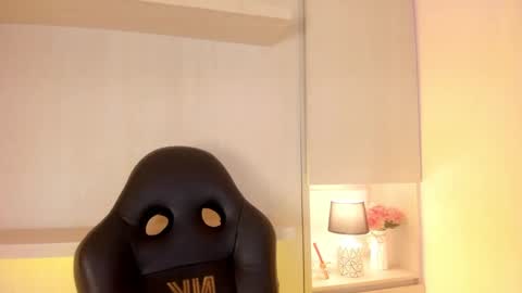 Tami online show from 10-23-25, 08:18