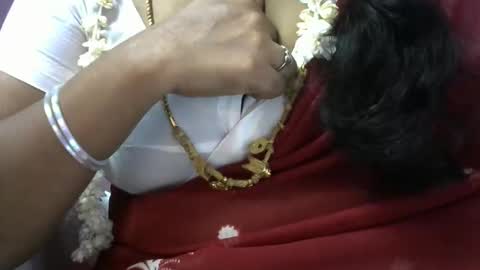 Snapshot of tamil_rathi chatting on 11-08-25, 05:01 tamil_rathi online show from 11-08-25, 05:01