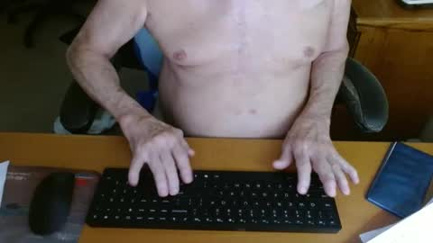 Snapshot of tampaaman123 chatting on 09-27-25, 12:21 Tampaman321 online show from 09-27-25, 12:21