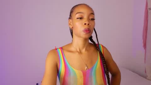 Snapshot of tamylynn05 chatting on 06-25-26, 12:43 tamylynn online show from 06-25-26, 12:43
