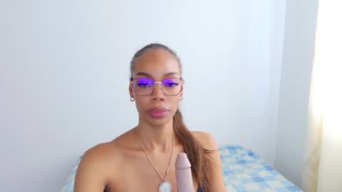 Snapshot of tamylynn05 chatting on 07-12-26, 09:17 tamylynn online show from 07-12-26, 09:17