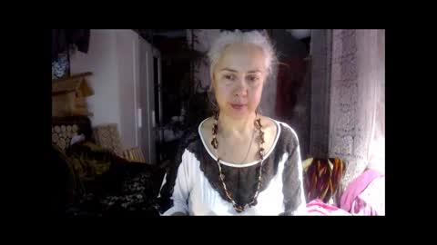 Snapshot of tanganiika chatting on 10-20-25, 01:22 Milena online show from 10-20-25, 01:22