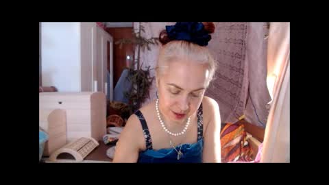 Snapshot of tanganiika chatting on 12-18-25, 06:08 Milena online show from 12-18-25, 06:08