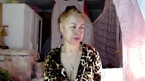 Snapshot of tanganiika chatting on 02-18-26, 12:12 Milena online show from 02-18-26, 12:12