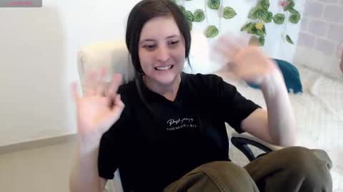 Snapshot of taniadevil_69 chatting on 10-19-25, 12:06 Tania online show from 10-19-25, 12:06