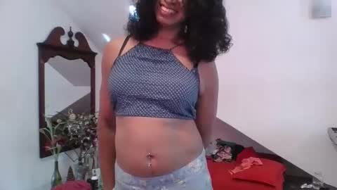 Snapshot of tanialopaz chatting on 03-08-25, 05:07 TaniaBitch online show from 03-08-25, 05:07