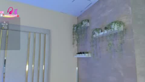 Snapshot of taniamilan chatting on 09-11-25, 11:32 Tania online show from 09-11-25, 11:32