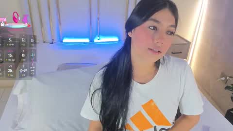 Snapshot of taniamilan chatting on 09-14-25, 11:42 Tania online show from 09-14-25, 11:42
