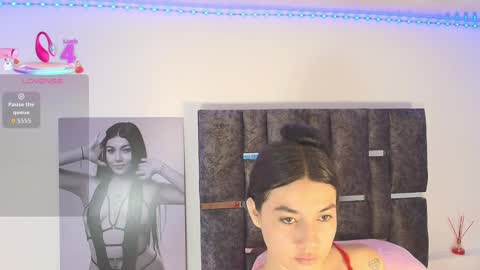 Snapshot of taniamilan chatting on 09-29-25, 12:10 Tania online show from 09-29-25, 12:10